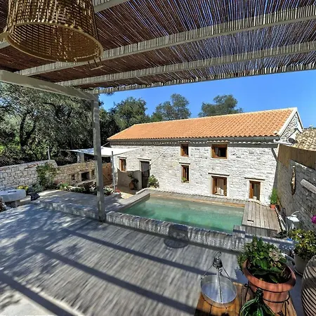 Leonora House By Paxosretreats *