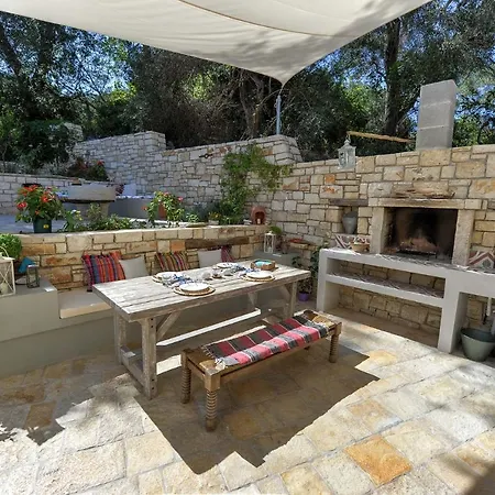 Leonora House By Paxosretreats *